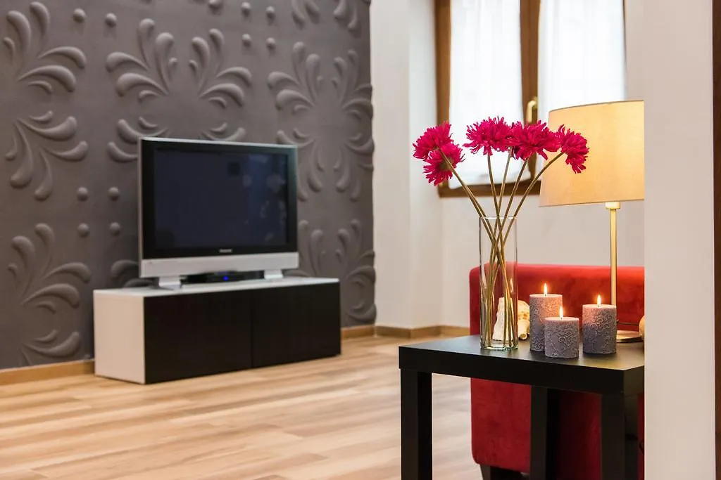 Domus Tevere Rome Apartment